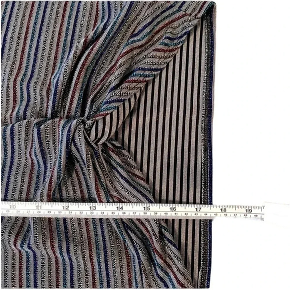 STYLE Rack 2 piece metallic skirt set. - Picture 10 of 13